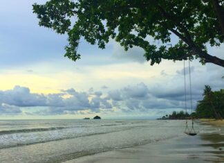 Ile się leci na Krabi z Warszawy?