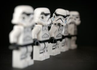 Czy policjant może palić na służbie?