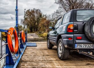 Czego nie można przewozić w bagażu rejestrowanym?