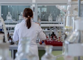 Czy trzeba robić testy do samolotu? Czy trzeba robić testy do samolotu?